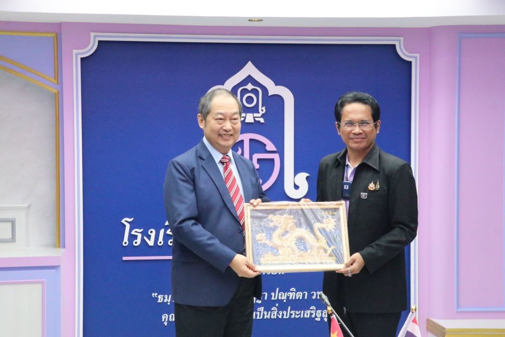 56B7E989 E534 4227 ABD4 4E33B162F1CA